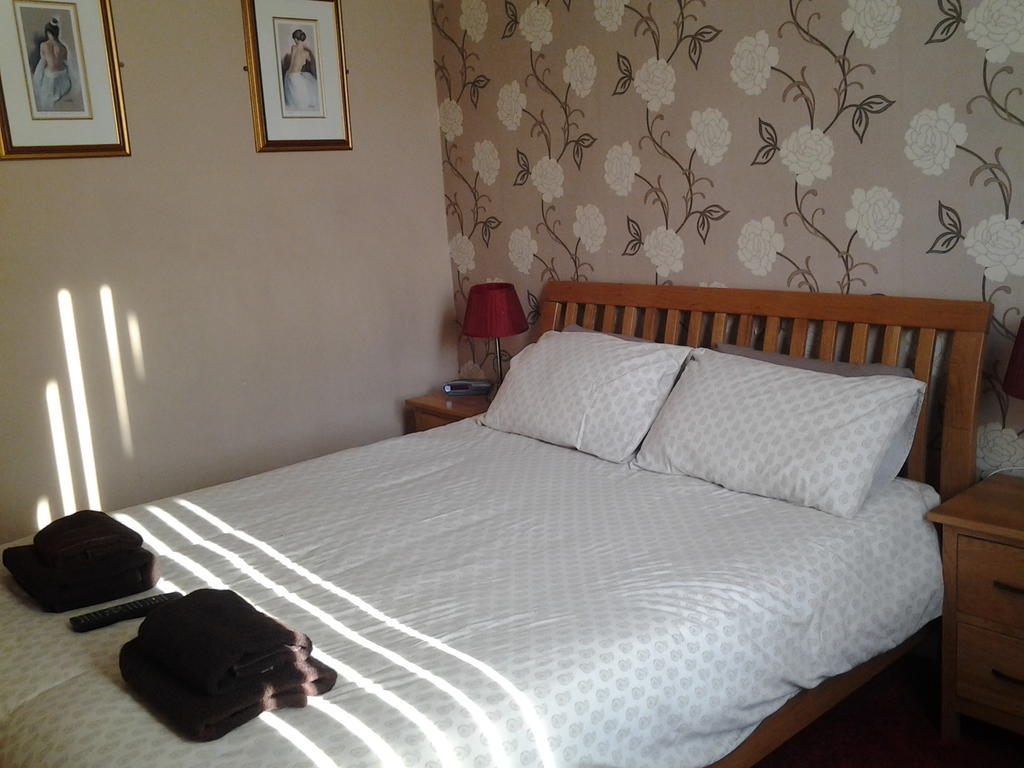 Cornerhouse Guesthouse Карлайл Екстериор снимка