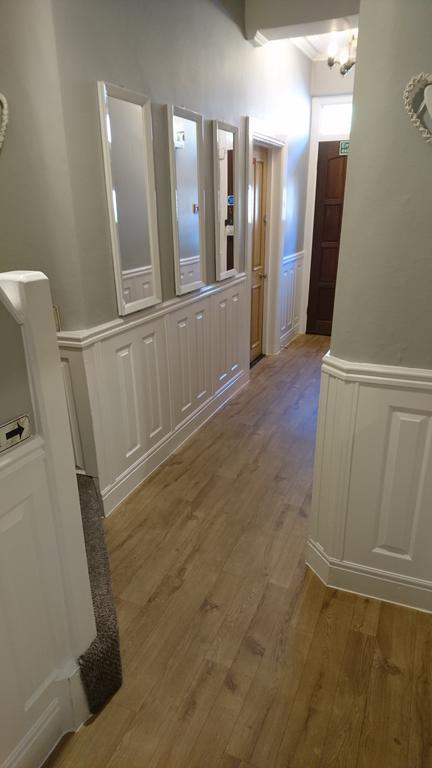 Cornerhouse Guesthouse Карлайл Екстериор снимка