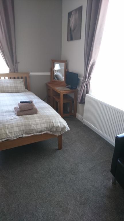 Cornerhouse Guesthouse Карлайл Екстериор снимка
