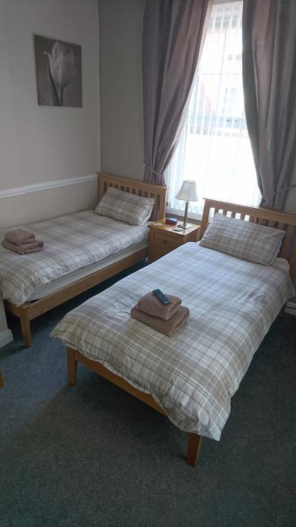 Cornerhouse Guesthouse Карлайл Екстериор снимка