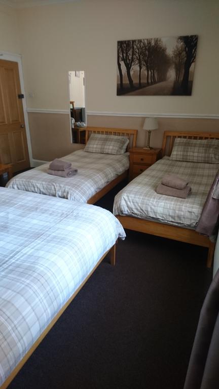 Cornerhouse Guesthouse Карлайл Екстериор снимка