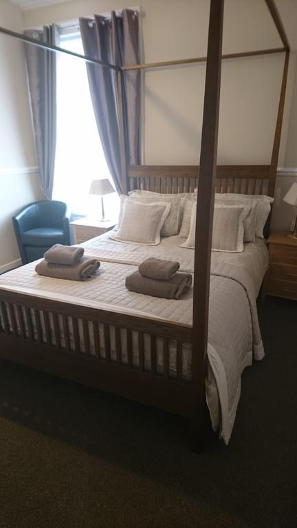 Cornerhouse Guesthouse Карлайл Екстериор снимка