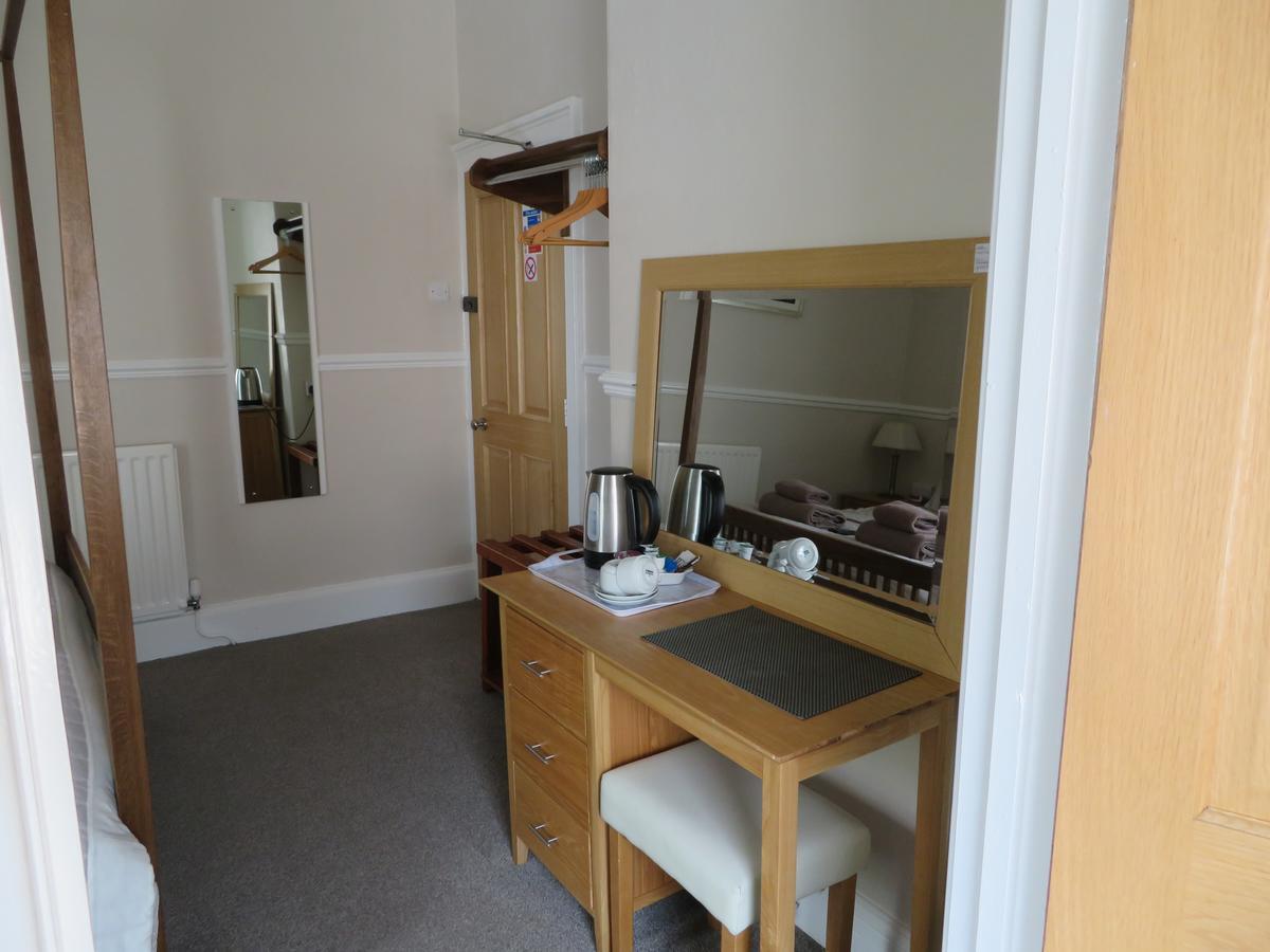 Cornerhouse Guesthouse Карлайл Екстериор снимка