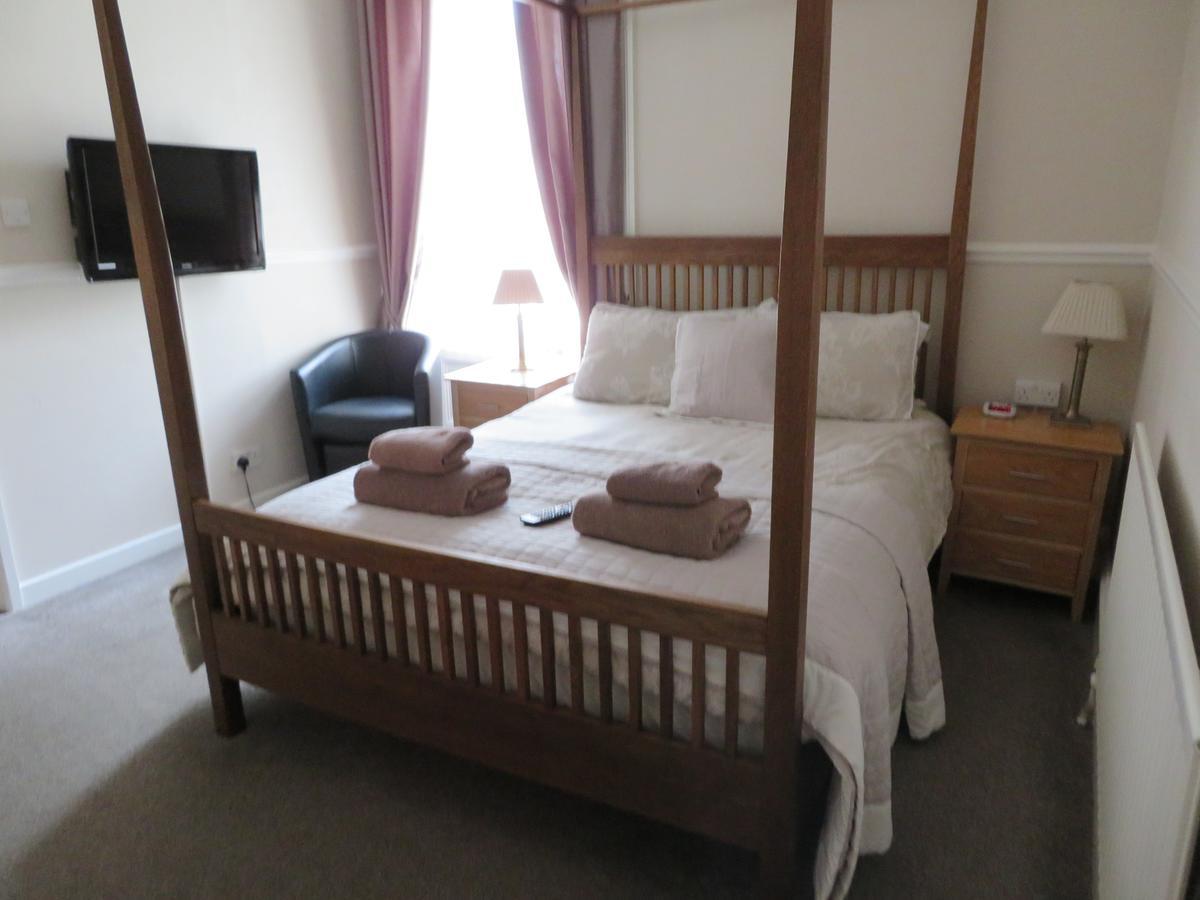 Cornerhouse Guesthouse Карлайл Екстериор снимка