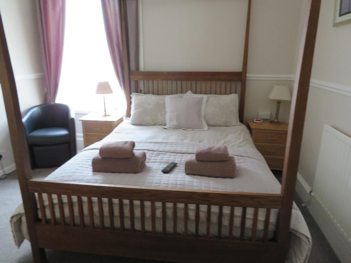 Cornerhouse Guesthouse Карлайл Екстериор снимка