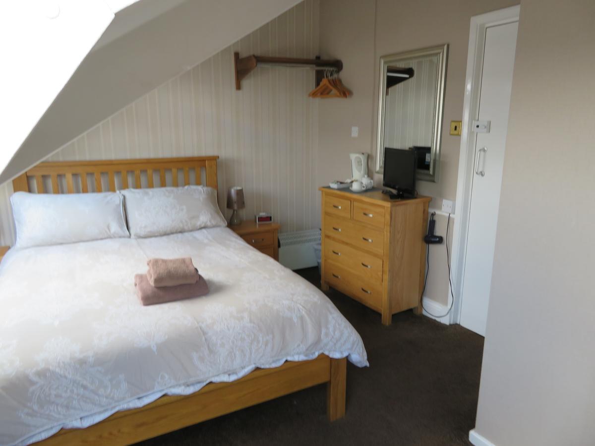 Cornerhouse Guesthouse Карлайл Екстериор снимка