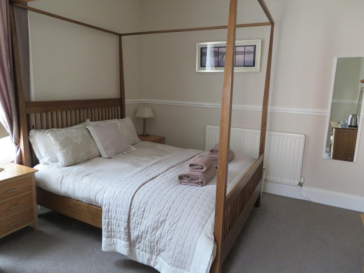 Cornerhouse Guesthouse Карлайл Екстериор снимка